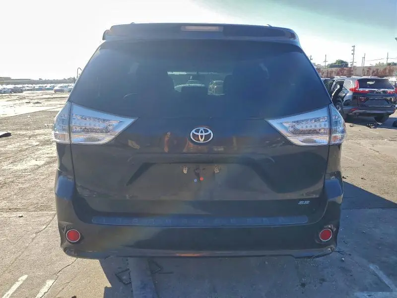 2017 TOYOTA SIENNA   