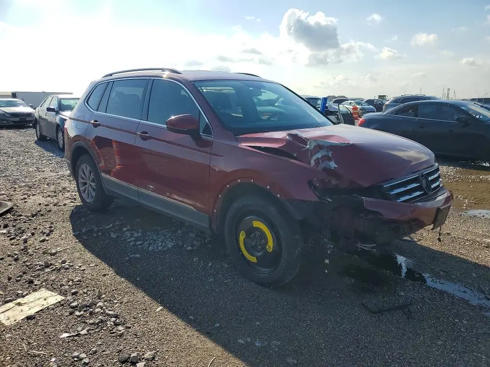 2018 VOLKSWAGEN TIGUAN SE  