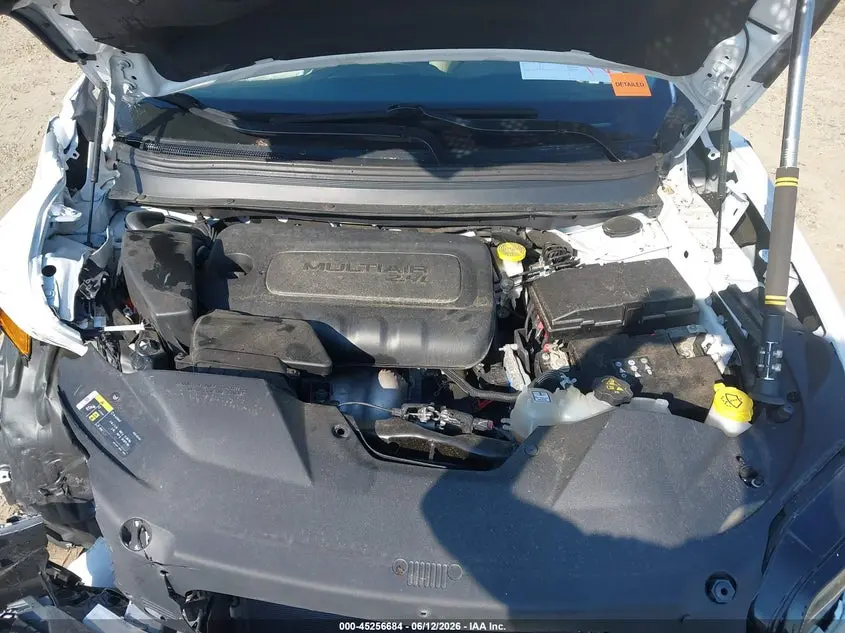 2019 JEEP CHEROKEE LATITUDE FWD