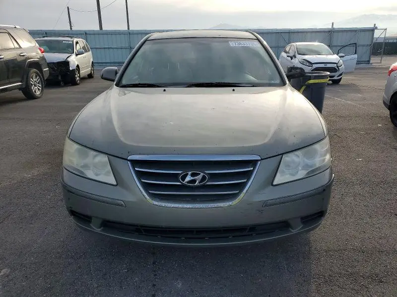 2010 HYUNDAI SONATA GLS  