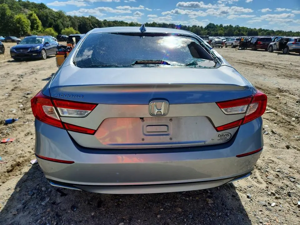 2022 HONDA ACCORD LX  