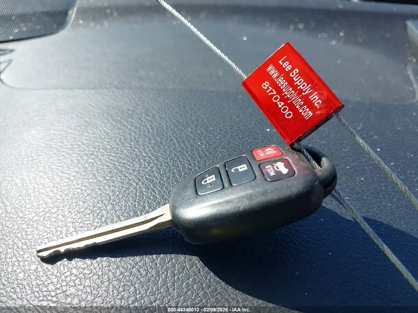 2013 TOYOTA CAMRY SE