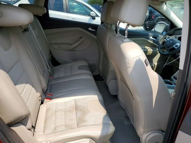 2015 FORD ESCAPE SE  
