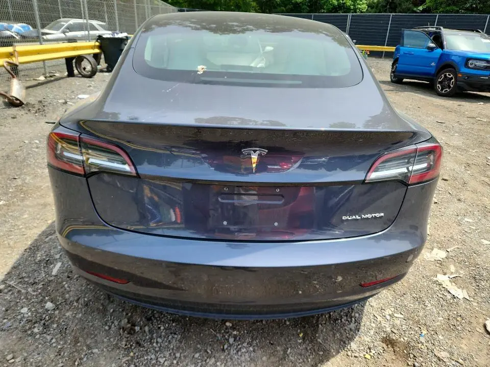 2018 TESLA MODEL 3   