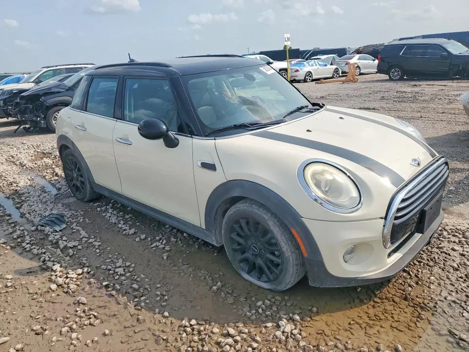 2016 MINI COOPER   