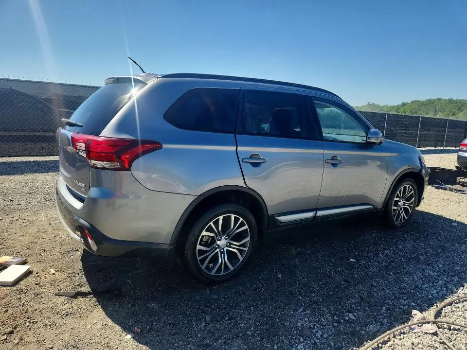 2016 MITSUBISHI OUTLANDER SE  