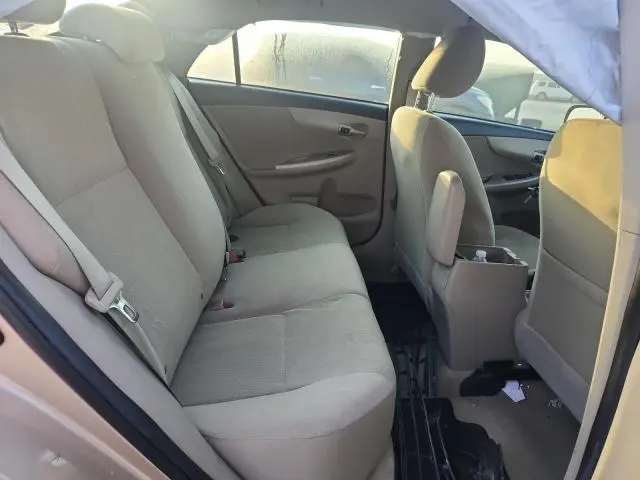 2013 TOYOTA COROLLA BASE  