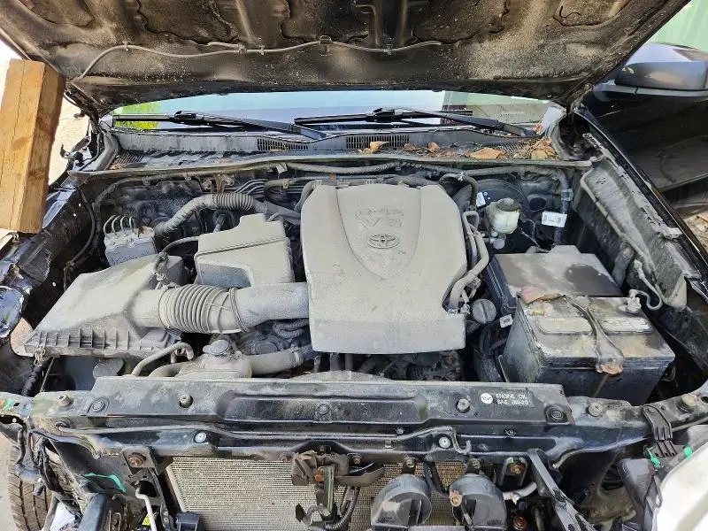 2019 TOYOTA TACOMA SR V6  