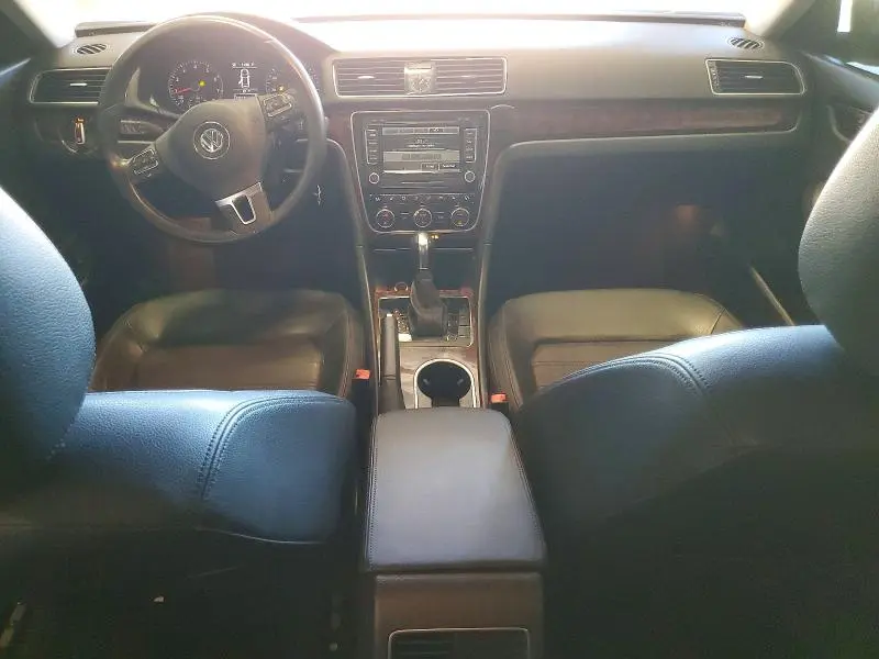2013 VOLKSWAGEN PASSAT SEL  