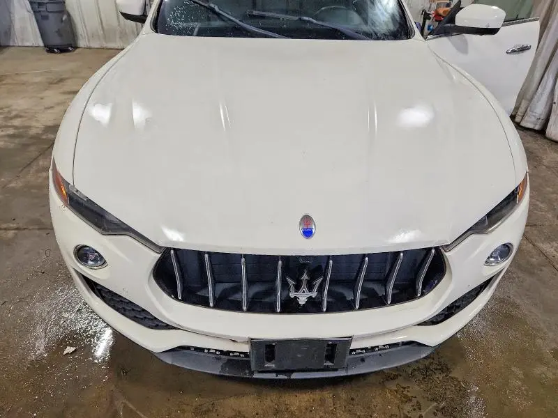 2017 MASERATI LEVANTE S  