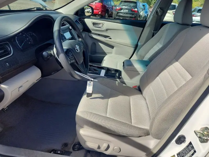 2015 TOYOTA CAMRY LE  