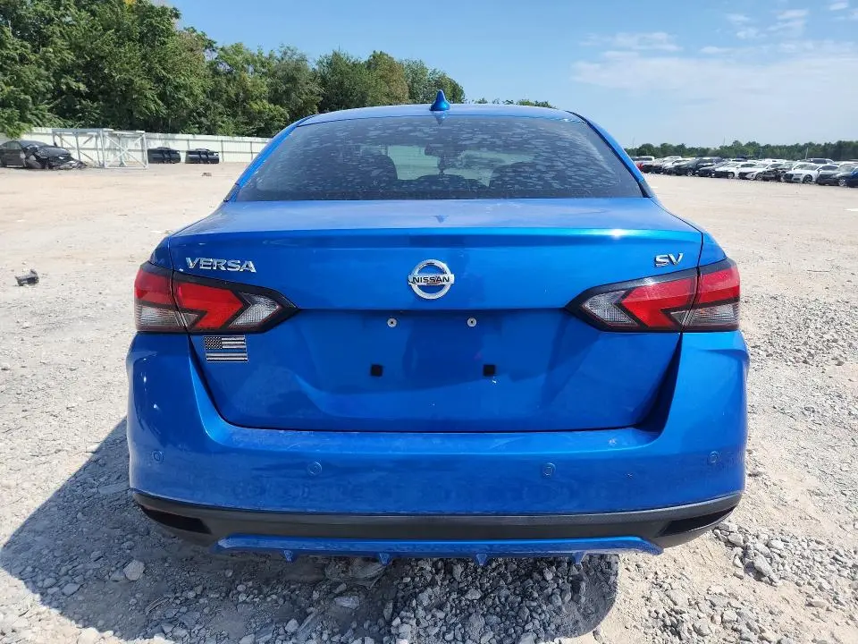 2020 NISSAN VERSA SV  