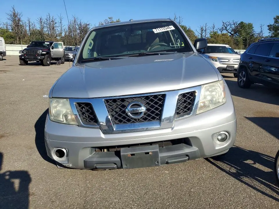 2014 NISSAN FRONTIER S  