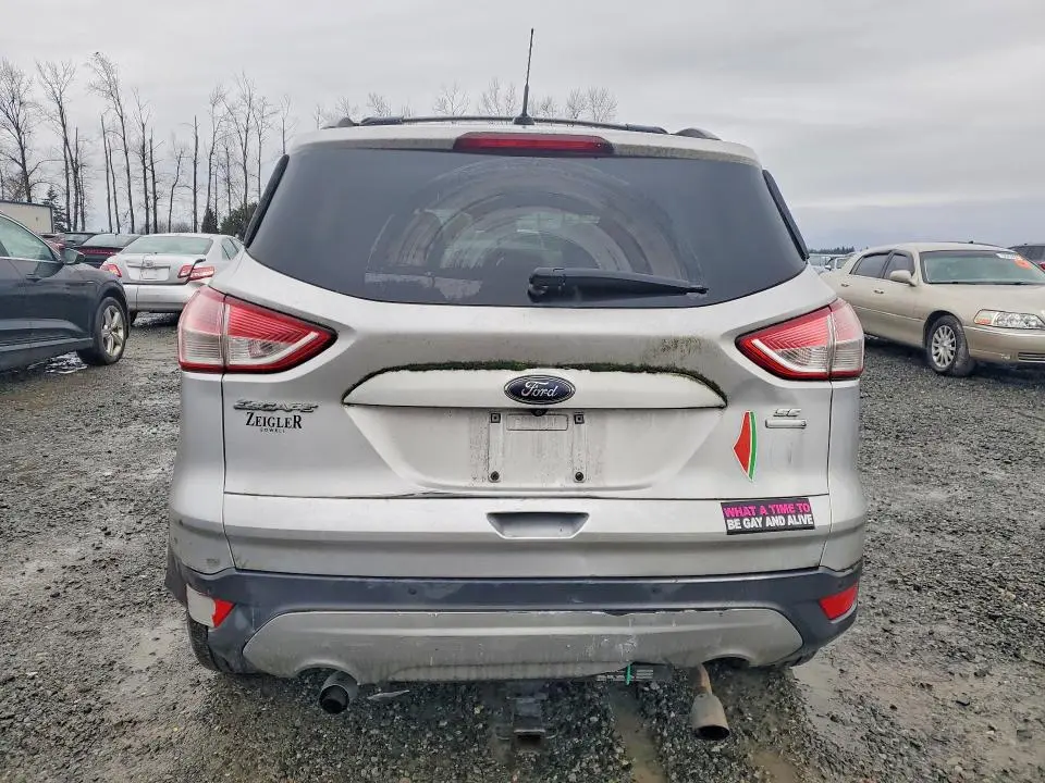 2016 FORD ESCAPE SE  