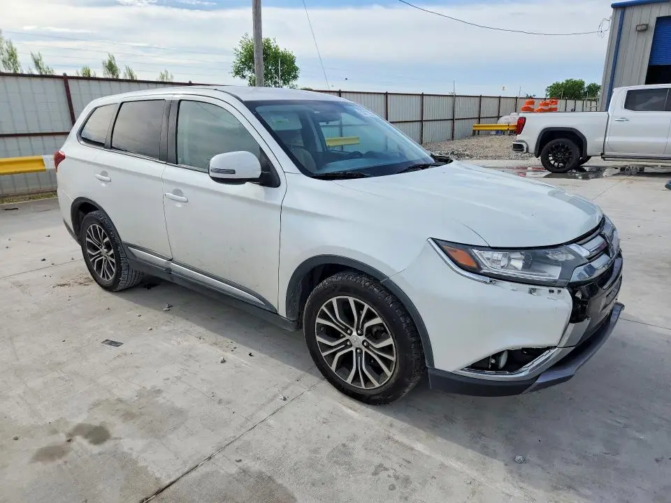 2016 MITSUBISHI OUTLANDER SE  