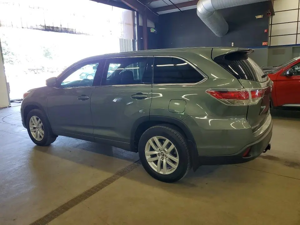 2016 TOYOTA HIGHLANDER LE  