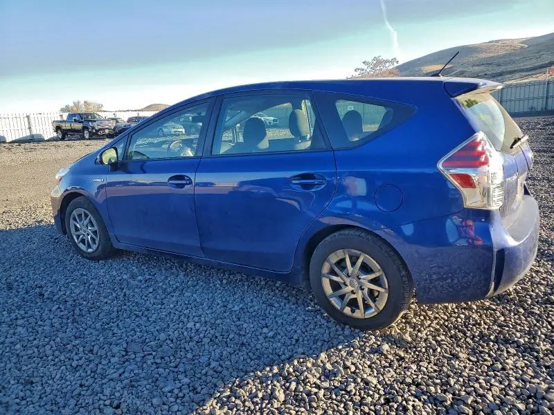 2016 TOYOTA PRIUS V   