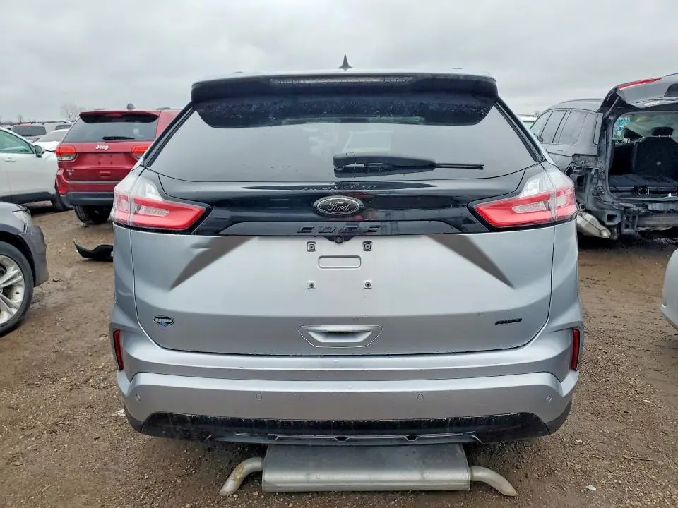 2022 FORD EDGE SE  