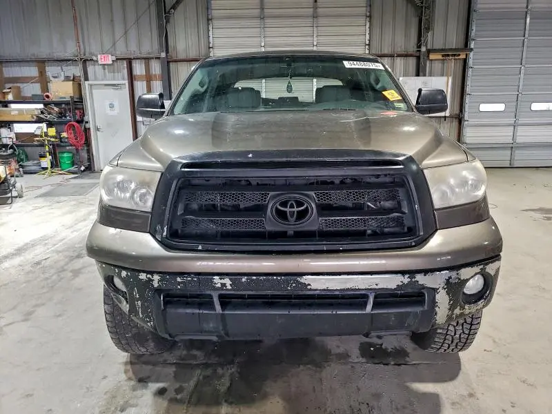 2011 TOYOTA TUNDRA CREWMAX SR5  