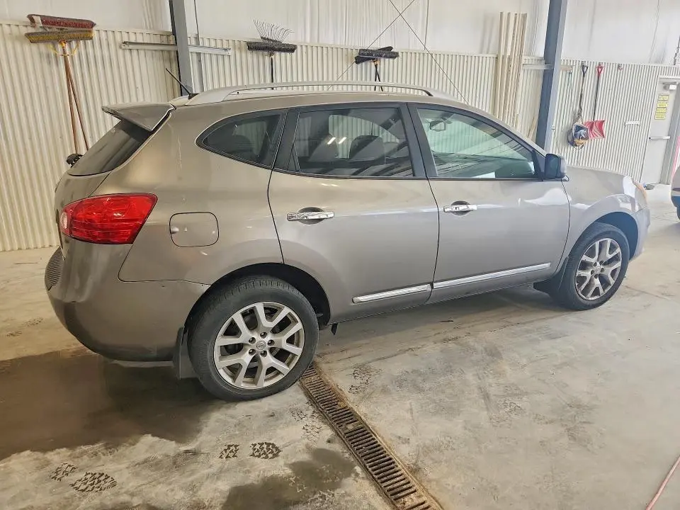2011 NISSAN ROGUE S  