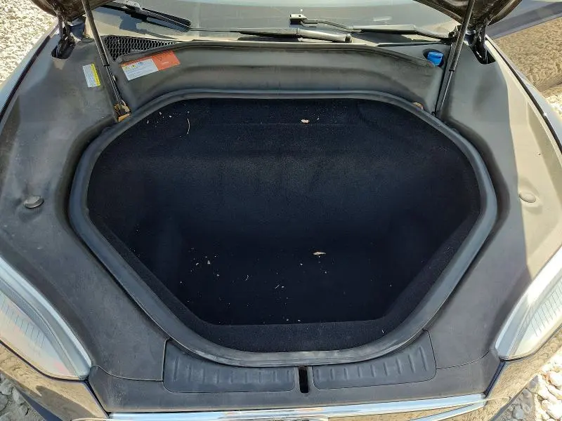 2015 TESLA MODEL S 85D  