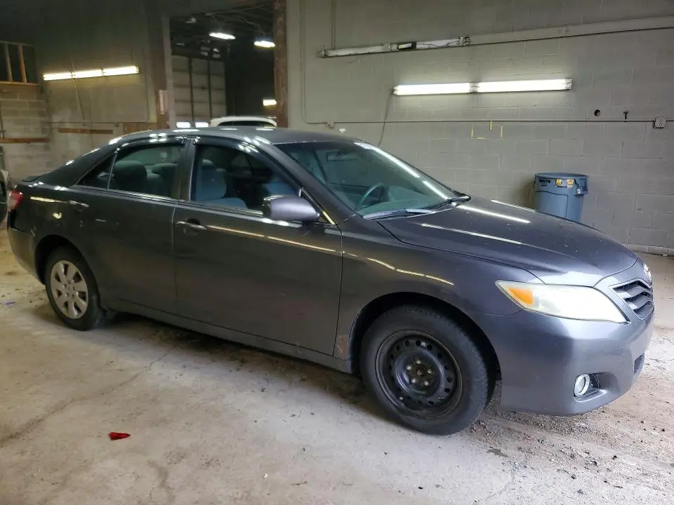 2010 TOYOTA CAMRY LE  