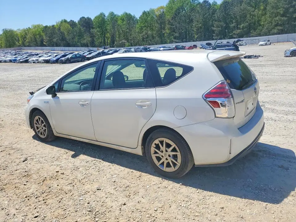 2016 TOYOTA PRIUS V THREE  