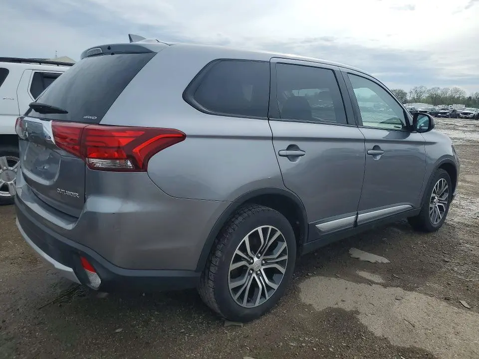 2018 MITSUBISHI OUTLANDER SE  