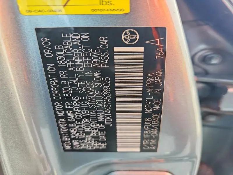 2010 TOYOTA YARIS BASE  
