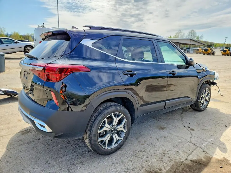 2021 KIA SELTOS EX  