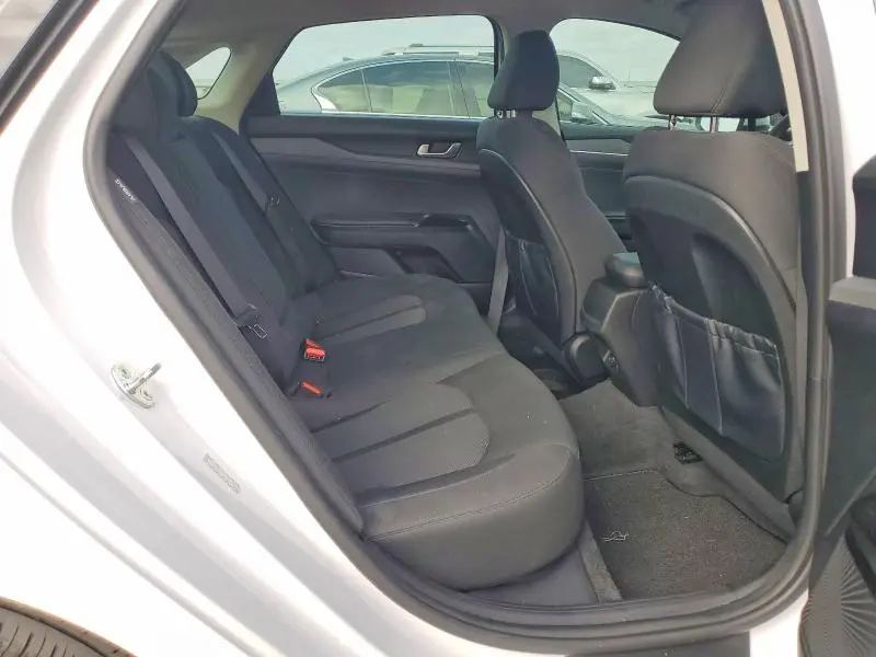 2024 KIA K5 LXS  