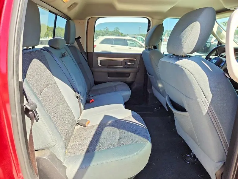 2015 RAM 1500 SLT  