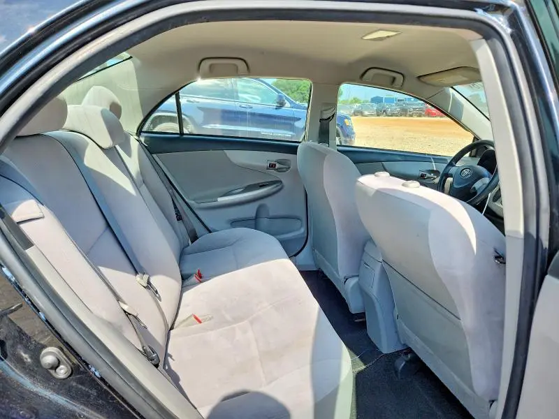 2011 TOYOTA COROLLA LE  