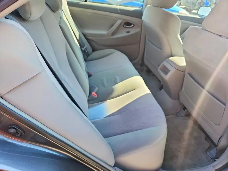2010 TOYOTA CAMRY LE  