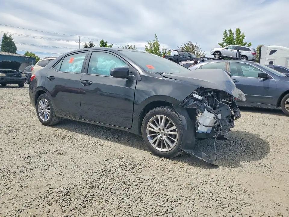 2014 TOYOTA COROLLA LE PLUS  