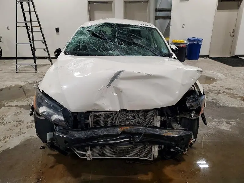 2013 VOLKSWAGEN PASSAT S  