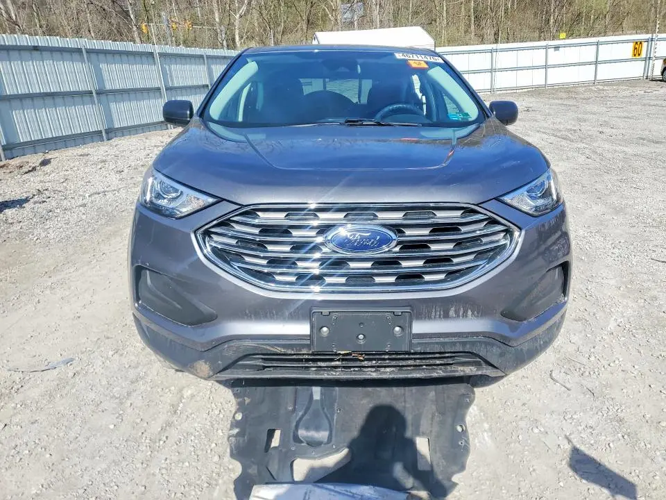 2021 FORD EDGE SE  