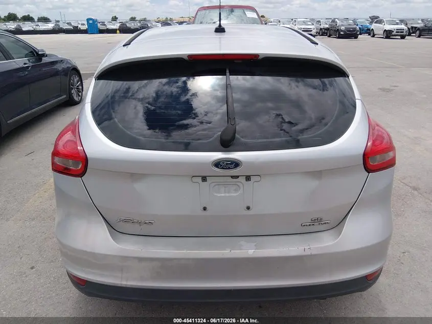 2016 FORD FOCUS SE