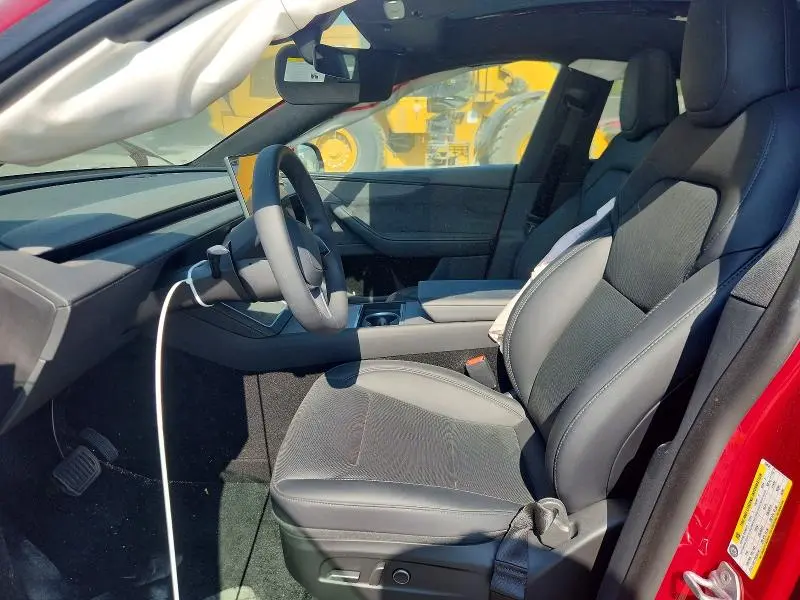 2026 TESLA MODEL Y   
