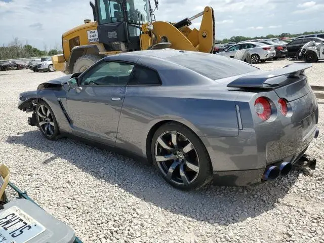 2010 NISSAN GT-R BASE
