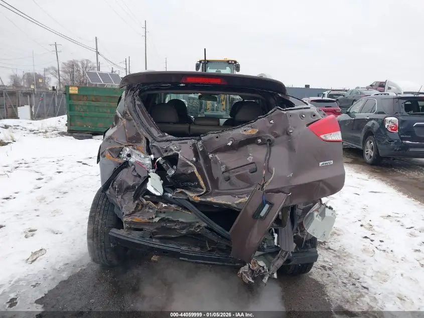 2015 HYUNDAI TUCSON SE