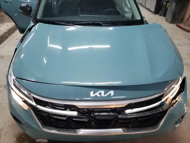 2025 KIA SELTOS S  