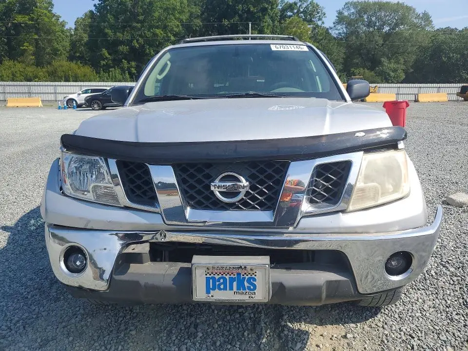 2010 NISSAN FRONTIER SE V6  