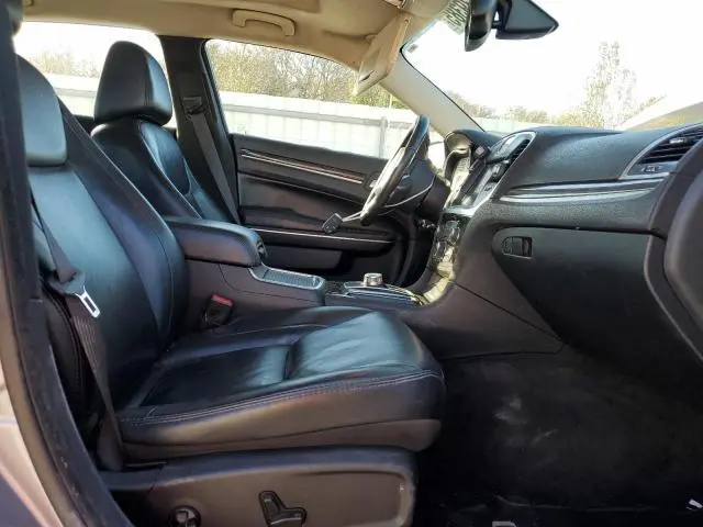 2016 CHRYSLER 300 LIMITED  