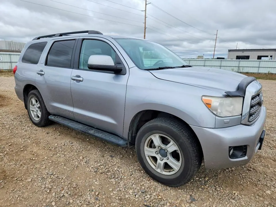 2011 TOYOTA SEQUOIA SR5  