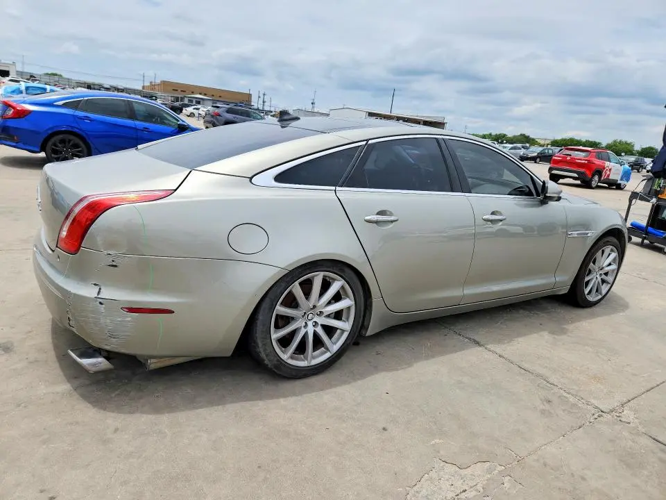 2013 JAGUAR XJ   