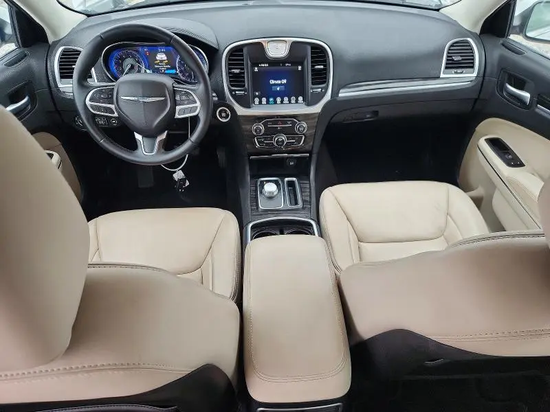 2017 CHRYSLER 300 LIMITED  