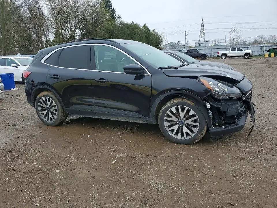 2020 FORD ESCAPE TITANIUM  