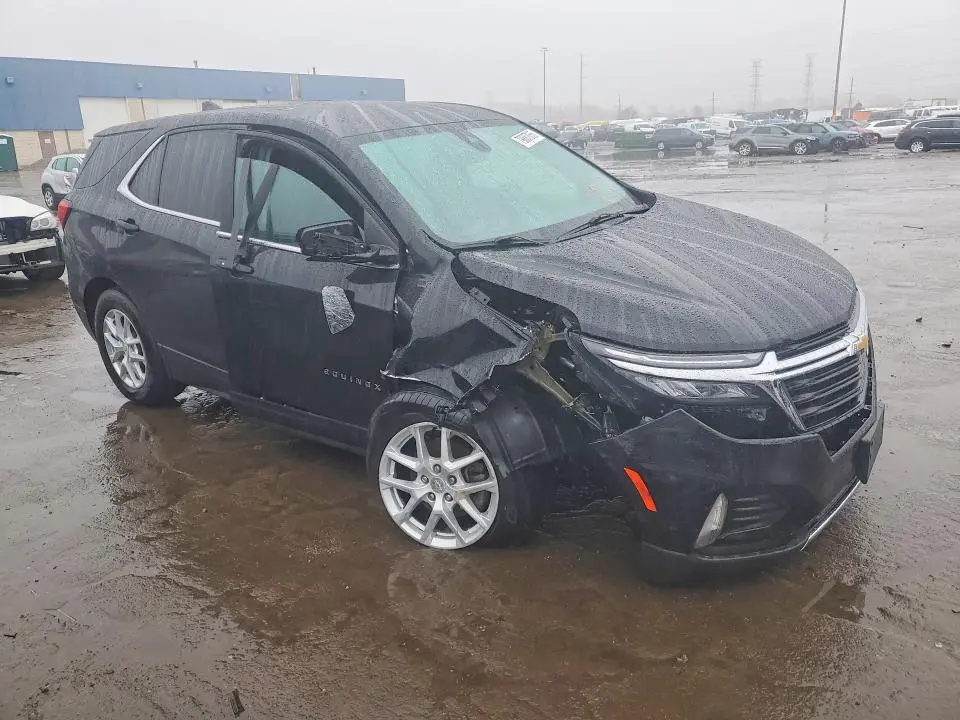 2022 CHEVROLET EQUINOX LT  