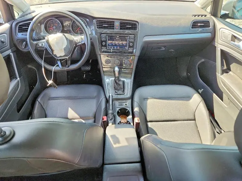 2021 VOLKSWAGEN GOLF   